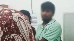 নারী হলের টয়লেটে ভিডিও ধারণের ঘটনায় ক্লাস-পরীক্ষা বর্জন খুবি শিক্ষার্থীদের