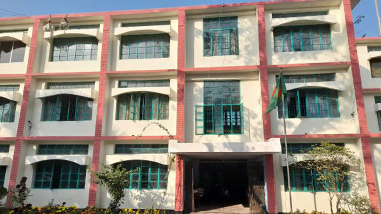 প্রধান শিক্ষক ছাড়াই চলছে খুলনার ৬০৫ প্রাথমিক বিদ্যালয়