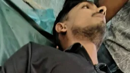 খুলনায় মোটরসাইকেলে এসে সিগারেট কোম্পানির কর্মীকে গুলি