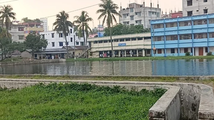 জলাশয় সংকটে খুলনা, ১৮ পুকুর সংস্কারে ২৭ কোটি টাকার প্রকল্প