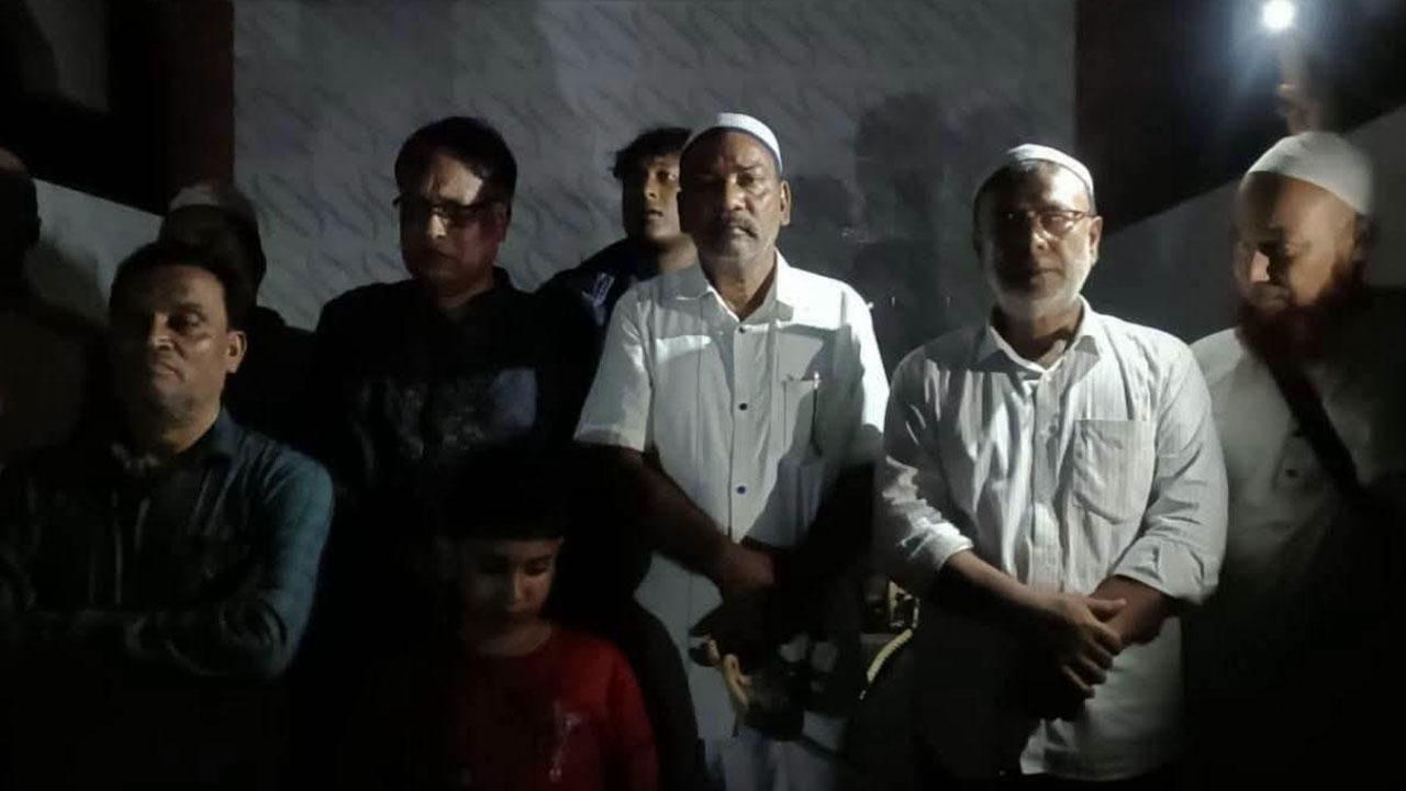 কারাগারে ভাইয়ের মৃত্যু, প্যারোলে জানাজায় আ.লীগ নেতা ছোট ভাই