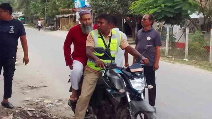 ক্লাসে প্রধানমন্ত্রীর বাংলা উচ্চারণ নিয়ে কটূক্তি, শিক্ষক আটক