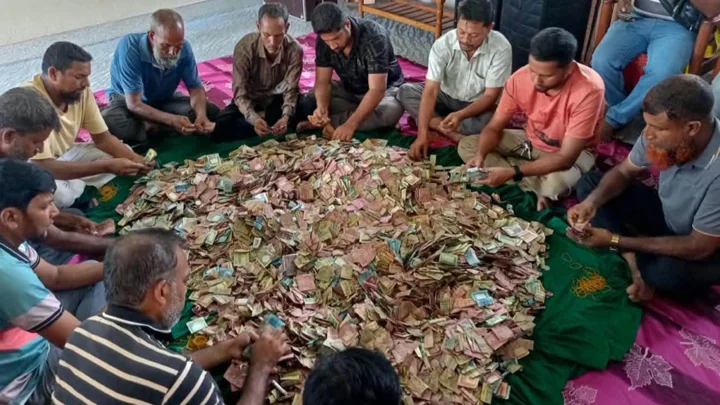 লালনের আখড়াবাড়ির দানবাক্সে মিলল সাড়ে ৬ লাখ টাকা