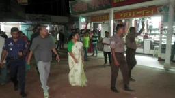 শেরপুরে রাত ৮টার মধ্যে দোকান বন্ধে প্রশাসনের তৎপরতা