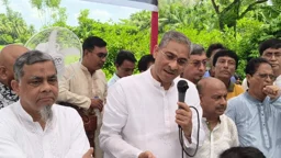 মসজিদে বসে রাজনীতির দিন শেষ, মাঠে কাজ করতে হবে: এ্যানি
