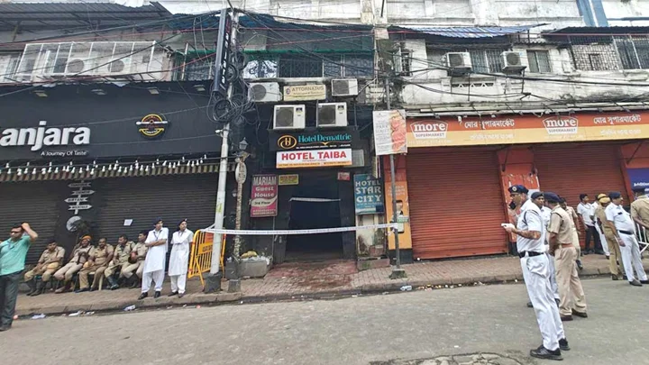 কলকাতায় অগ্নিকাণ্ডে হতাহতের ঘটনায় গ্রেপ্তার ৩