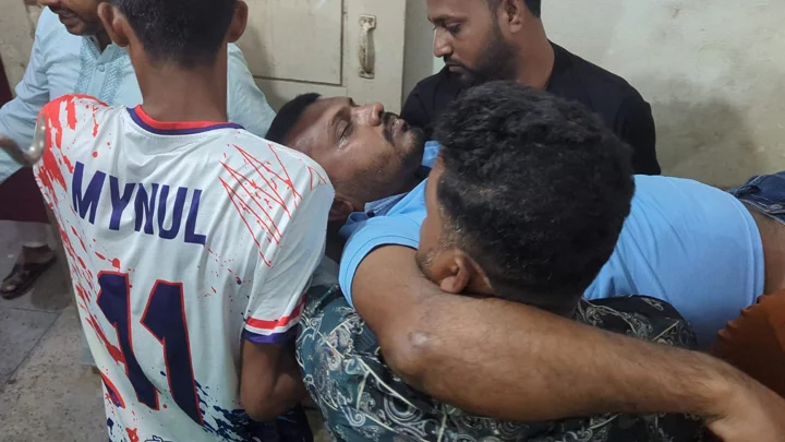 সংবাদ প্রকাশের জেরে কুয়াকাটায় সাংবাদিককে হাতুড়ি পেটার অভিযোগ