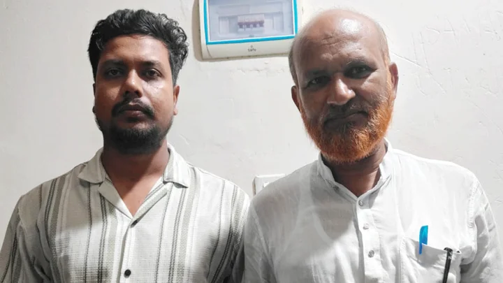 সাংবাদিককে হামলায় গ্রেপ্তার দুই আসামির জামিন, আদালত ঘেরাওয়ের ঘোষণা