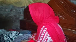 বিয়ের দাবিতে স্কুলশিক্ষিকার অনশন, লাপাত্তা সহকারী জজ