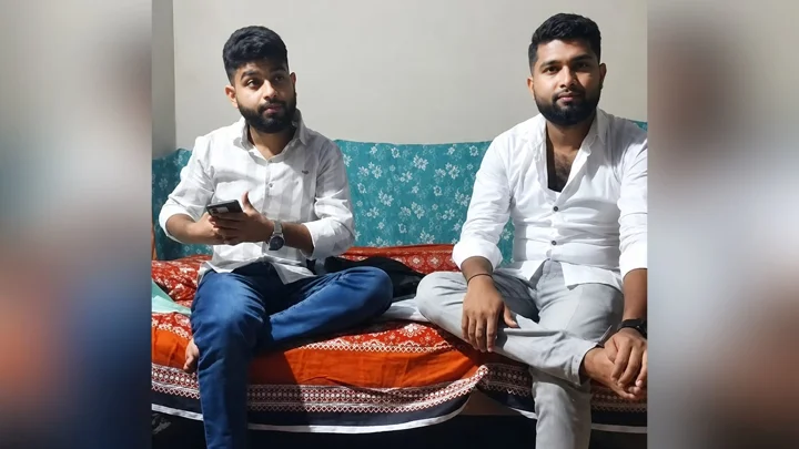 ফেসবুকে প্রেম, বিয়ে করতে পশ্চিমবঙ্গ থেকে জয়পুরহাটে দুই ভাই