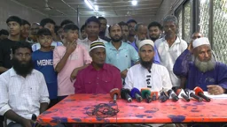 লালমনিরহাটে পুলিশি বাধায় পণ্ড নির্মাণশ্রমিকদের সমাবেশ