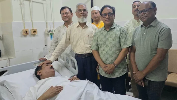 অসুস্থ হয়ে হাসপাতালে ভূমিমন্ত্রী মিনু