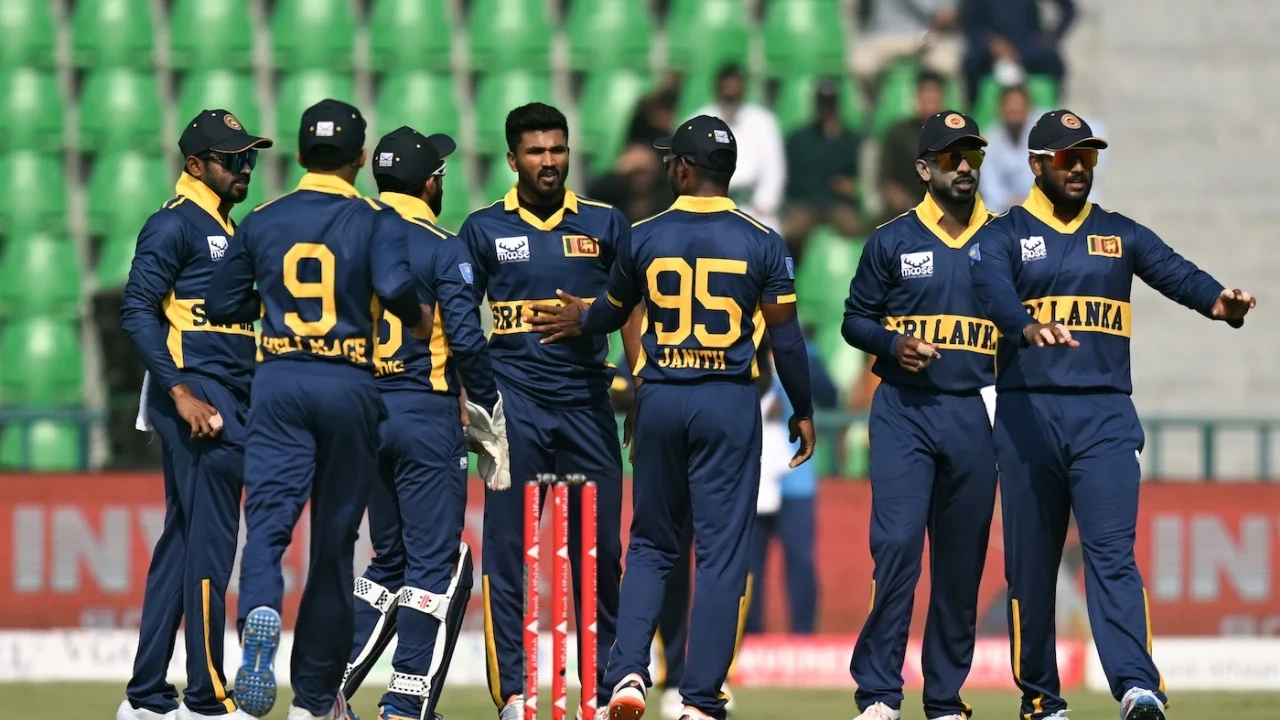 মাদুশঙ্কার তোপে ১১০ রানে অলআউট পাকিস্তান, বড় জয়ে ফাইনালে শ্রীলঙ্কা