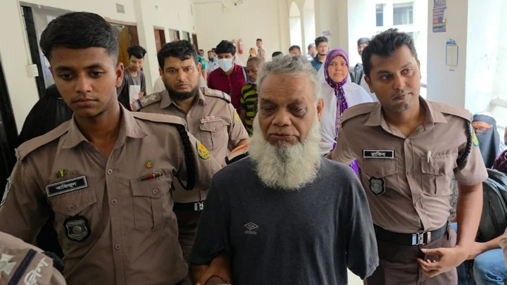 খালেদা জিয়ার গাড়িবহরে হামলার মামলায় শ্রমিকলীগ নেতা কাশেম ৫ দিনের রিমান্ডে
