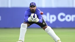 পাইলটের ২২ বছরের রেকর্ড ভাঙলেন লিটন, সামনে বিশ্বরেকর্ডের হাতছানি