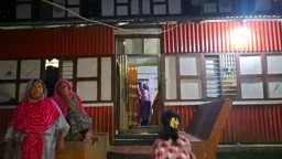 বিয়ের দাওয়াত না পেয়ে যুবলীগ নেতার নেতৃত্বে হামলা, ১০ লাখ টাকা লুটের অভিযোগ
