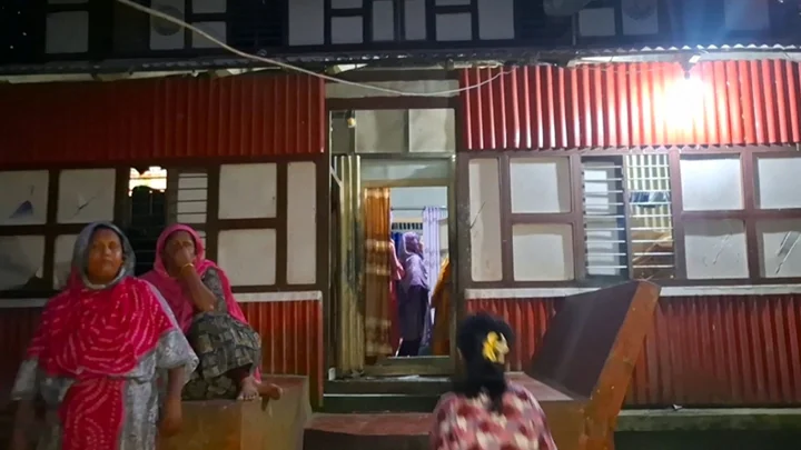 বিয়ের দাওয়াত না পেয়ে যুবলীগ নেতার নেতৃত্বে হামলা, ১০ লাখ টাকা লুটের অভিযোগ