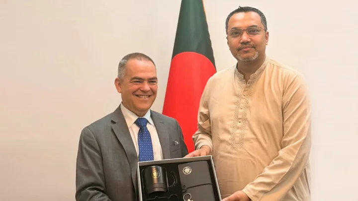 ফুলব্রাইট স্কলারশিপ বাড়াতে মার্কিন দূতাবাস কর্মকর্তাদের সঙ্গে মাহদী আমিনের বৈঠক