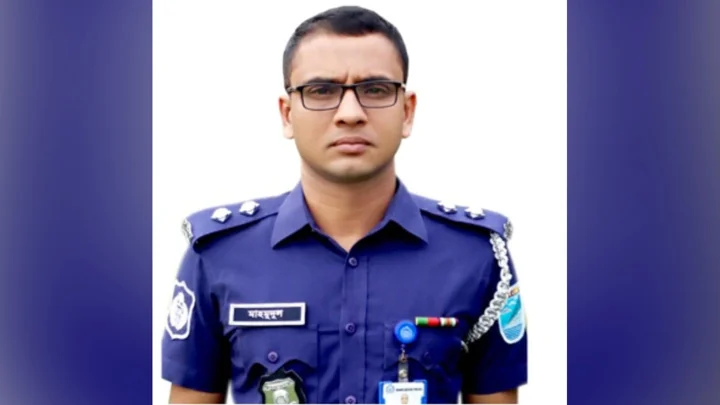 ধর্ষণের পর বিয়ে করে পালানো সেই ডিবি কর্মকর্তার দুই বছরের শাস্তি