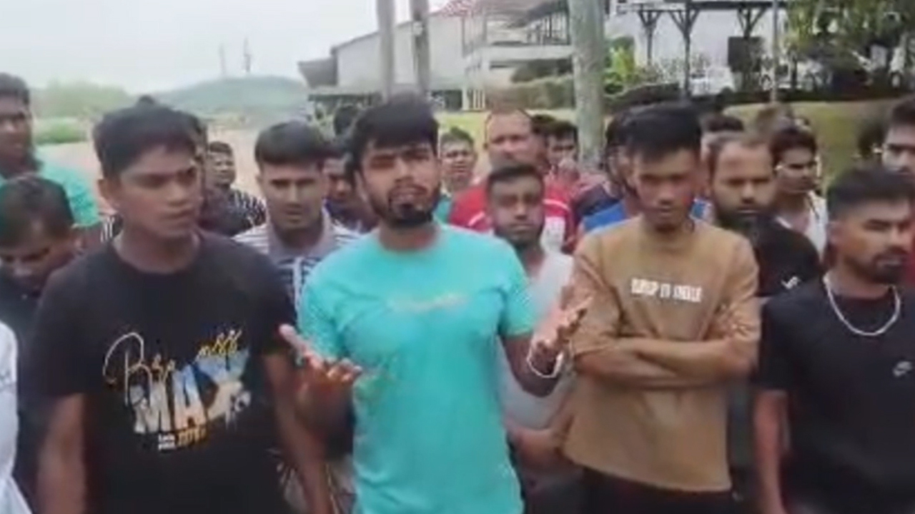 মালয়েশিয়ায় মাসের পর মাস বেতনহীন ১২৬ বাংলাদেশি