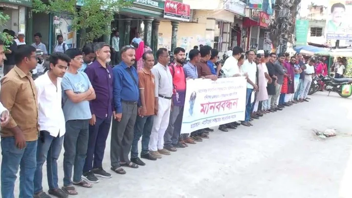 সাংবাদিক আলিফ হত্যার বিচারের দাবিতে মানববন্ধন