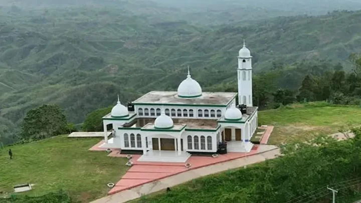 জুমার দিনের যে আমলে মাফ হয় ৮০ বছরের গুনাহ