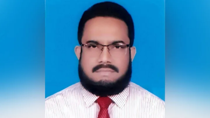 সিভিল সার্জন আসতেই ‘উধাও’ কথিত চিকিৎসক