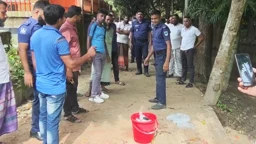 মেহেরপুরে একাধিক স্থানে বৈদ্যুতিক তারে ঝুলন্ত বোমাসদৃশ বস্তু উদ্ধার