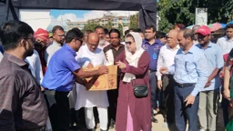 কক্সবাজারে তিন দিনের পর্যটন মেলা শুরু, হোটেল-মোটেলে চলছে ছাড়