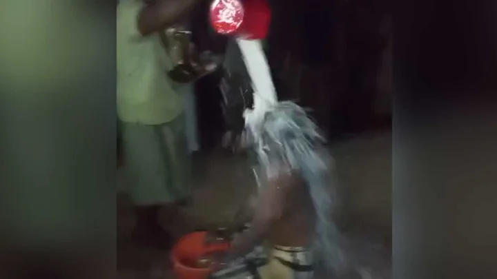 দুধ দিয়ে গোসল করে জামায়াত ছাড়ার ঘোষণা