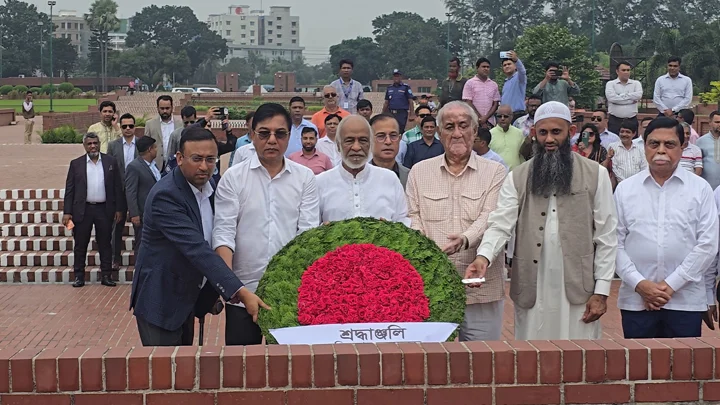 স্মৃতিসৌধে নতুন চার মন্ত্রী ও দুই প্রতিমন্ত্রীর শ্রদ্ধা