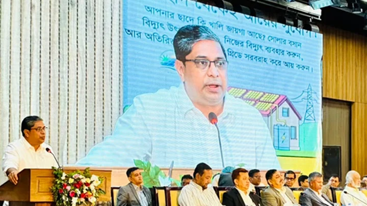 জাতীয় গ্রিডে ৩ দিনে ১২০০ ইউনিট বিদ্যুৎ দিয়েছেন প্রধানমন্ত্রী: মীর শাহে আলম