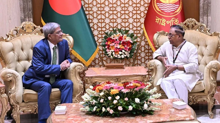রাষ্ট্রপতির সঙ্গে বিপ্লবী ওয়ার্কার্স পার্টির সাধারণ সম্পাদকের সৌজন্য সাক্ষাৎ