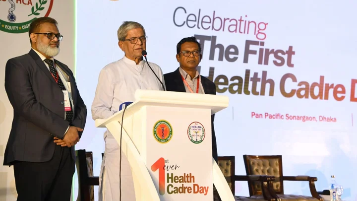 স্বাস্থ্য খাত ঢেলে সাজাতে চিকিৎসকদের সহযোগিতা জরুরি: মির্জা ফখরুল