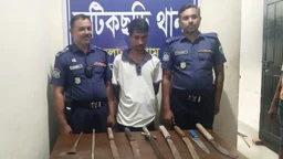 অস্ত্রসহ ডেভিড ইমনের সহযোগী ‘টেস্টার মোবারক’ গ্রেপ্তার
