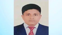 ফ্যামিলি কার্ড দেওয়ার কথা বলে নারীর সঙ্গে আপত্তিকর সম্পর্কে সরকারি কর্মকর্তা