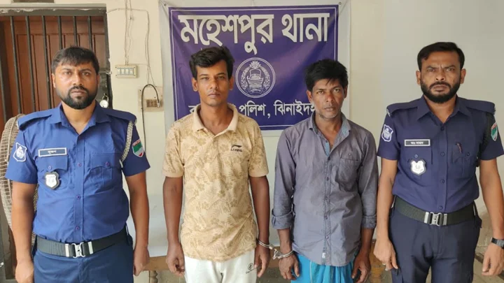 ভিডিও ফাঁসের ভয় দেখিয়ে চাঁদাবাজি, গ্রেপ্তার ২
