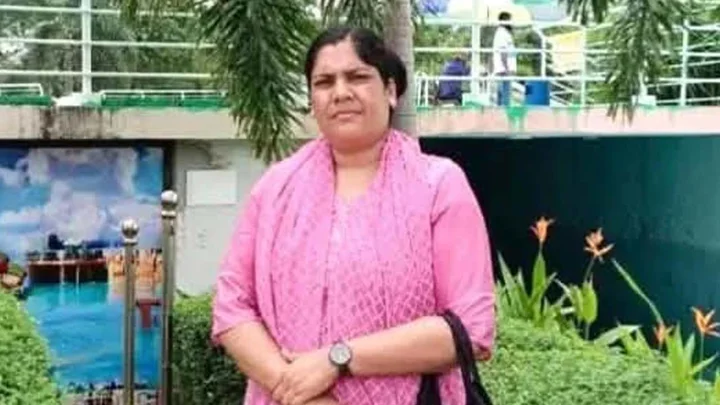 নিজ ফ্ল্যাটেই পড়ে ছিল যুব মহিলা লীগ নেত্রীর গলাকাটা লাশ