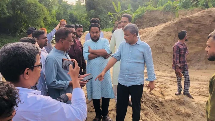‘মামলা করে দেন শাস্তি দিয়ে দেন, তাহলে আর কেউ এমনটা করবে না’