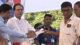 দুর্গাপূজা নির্বিঘ্ন করতে সব প্রস্তুতি নিয়েছে সরকার: ত্রাণমন্ত্রী