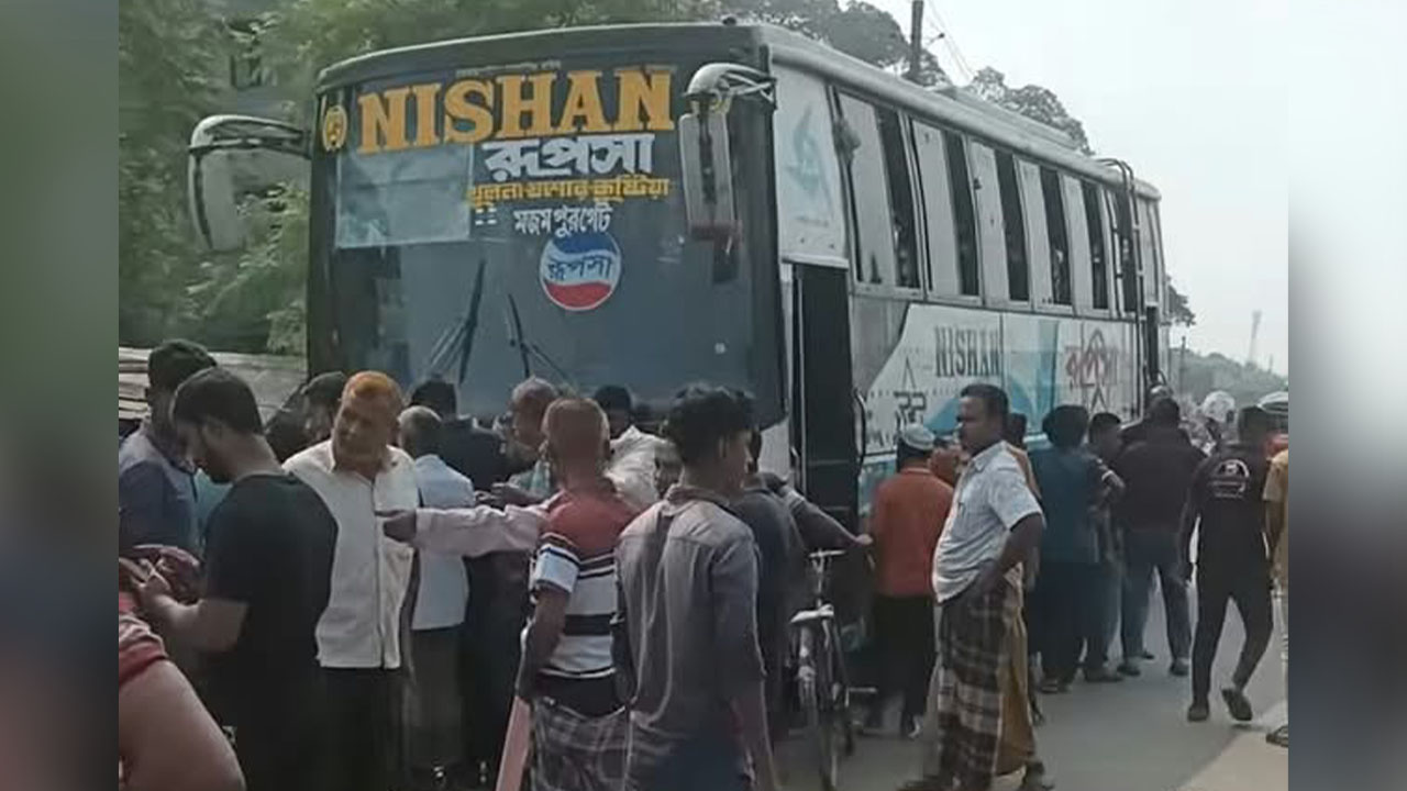 motorcyle-bus collusion, jhinaidah
