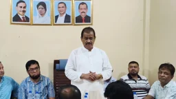 দলীয় সিদ্ধান্ত অমান্য করে প্রার্থী হলে কঠোর ব্যবস্থা: আবুল খায়ের