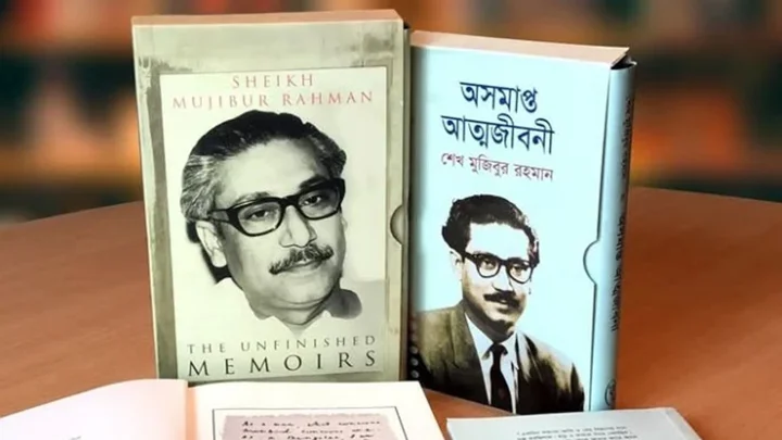 ‘অসমাপ্ত আত্মজীবনী’ কেনার কথা বলে হট্টগোল, পুলিশি হস্তক্ষেপে নিষ্পত্তি