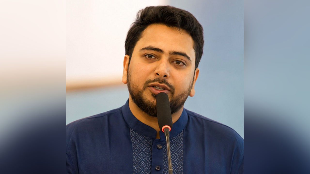 জ্বালানি খাত অলিগার্কদের হাতে তুলে দেওয়ার চক্রান্ত হচ্ছে: নাহিদ