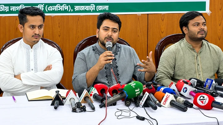 বর্তমান পরিস্থিতিতে স্থানীয় সরকার নির্বাচন সম্ভব নয়: নাহিদ ইসলাম