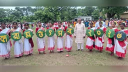 কারাম উৎসবে ঐতিহ্যের রঙে রাঙল পত্নীতলা