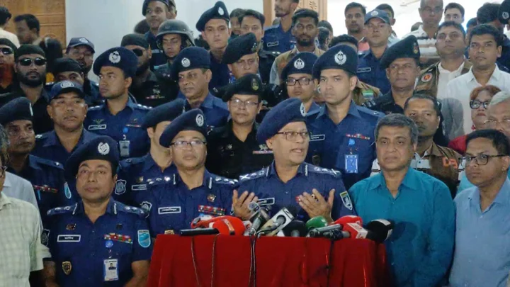 অপরাধী যত ক্ষমতাশালীই হোক, ছাড় দেওয়া হবে না: আইজিপি