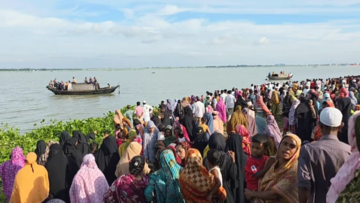 মেঘনা নদীতে গোসলে নেমে যমজ ভাইসহ ৩ শিক্ষার্থীর মৃত্যু