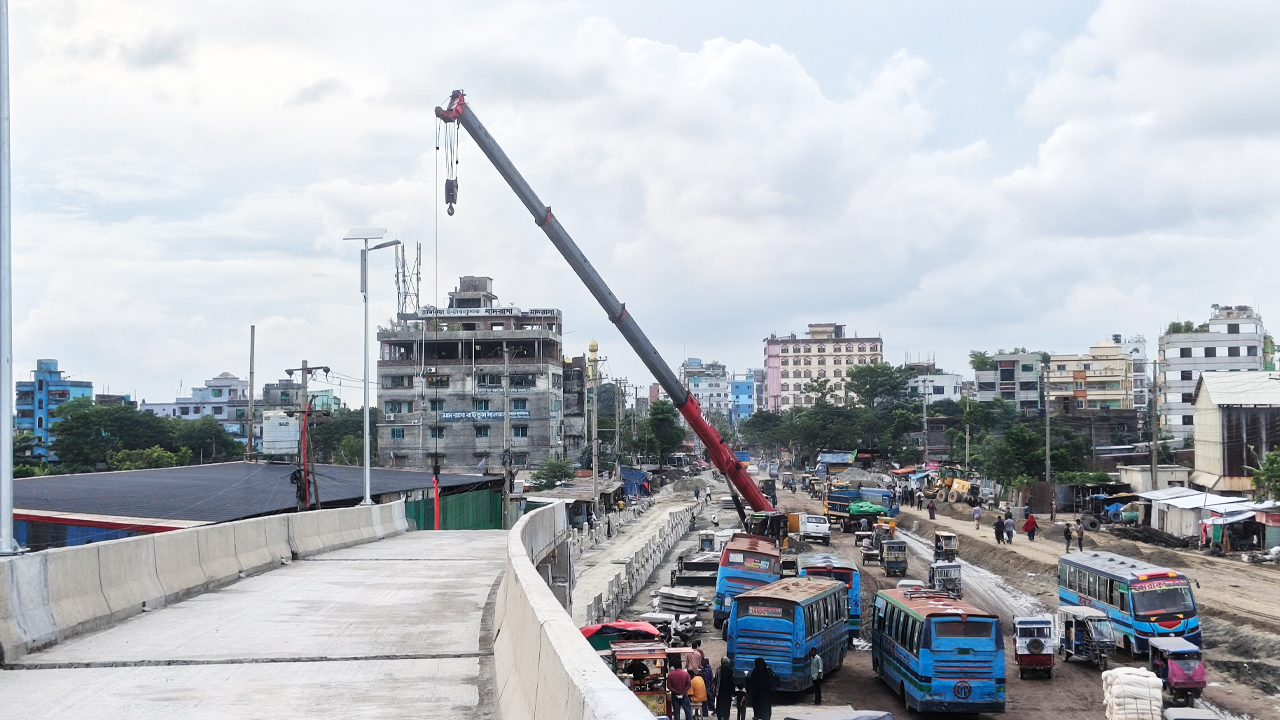 শেষ পর্যায়ে পঞ্চবটি-মুক্তারপুর এলিভেটেড এক্সপ্রেসওয়ে প্রকল্পের কাজ। ছবি: এশিয়া পোস্ট