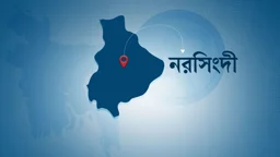 চিৎকার শুনে মা-ভাই গিয়ে দেখেন বাবাকে কোপাচ্ছেন ছেলে